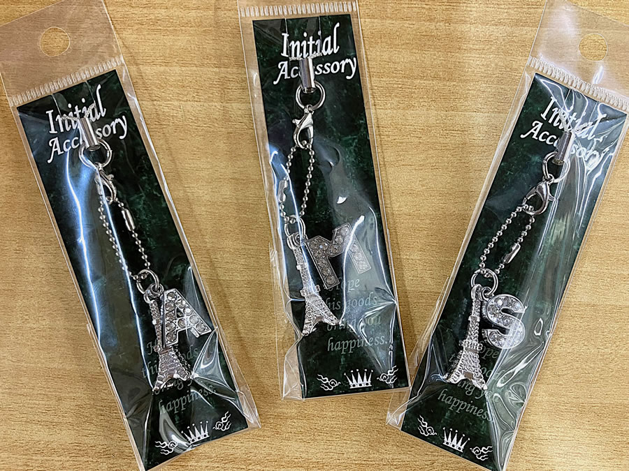 イニシャルストラップ